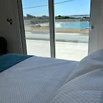 White Three Bedroom Μηνιά