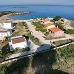 Βίλα White Three Bedroom