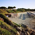 White Three Bedroom * Μηνιά