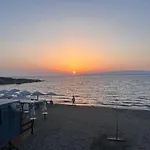 Βίλα White Three Bedroom *