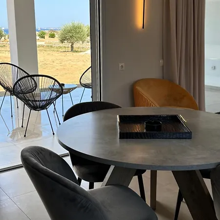 Villa White Three Bedroom