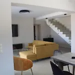 Вилла White Three Bedroom *
