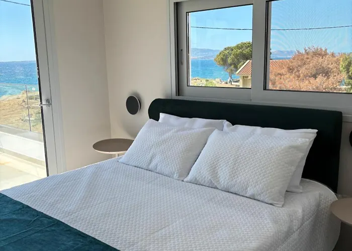 Villa White Three Bedroom